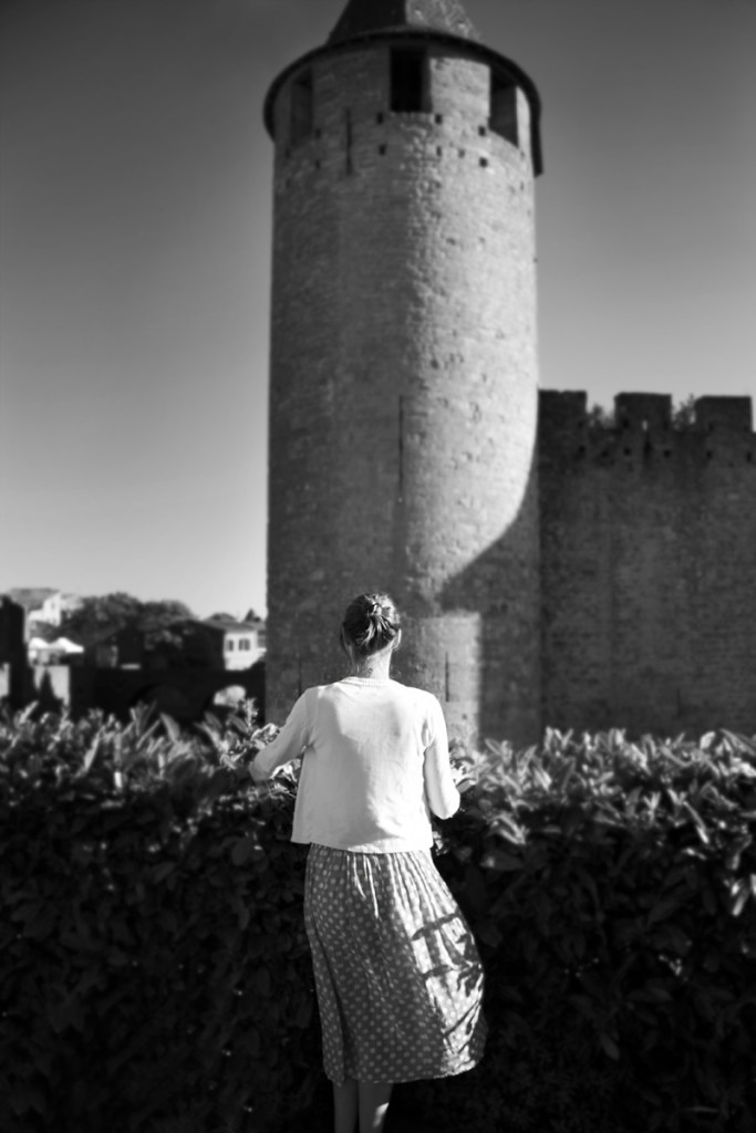 la muchacha del castillo de piedra